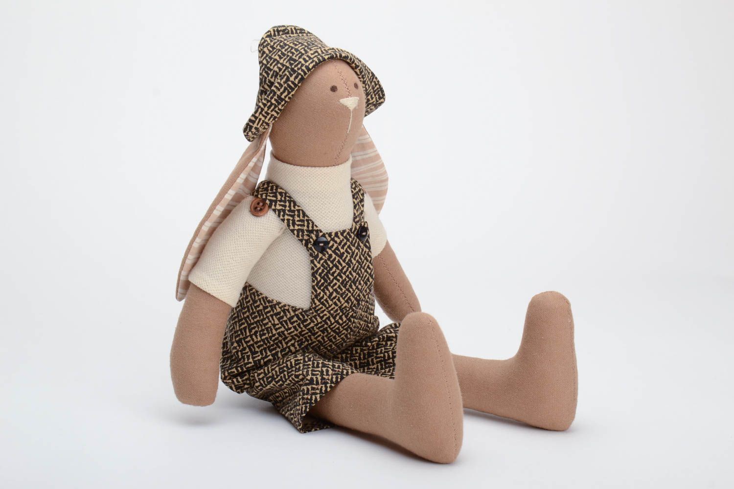 Weicher handgemachter Hase Spielzeug mit langen Löffeln im Overall aus Baumwolle foto 2