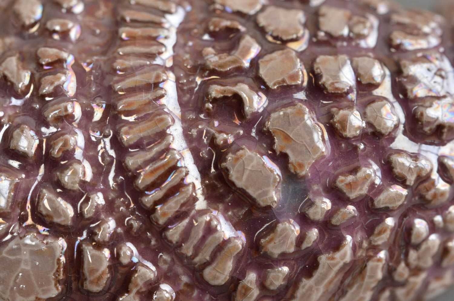Глиняная подвеска в виде ракушки расписанная глазурью ручной работы красивая фото 5