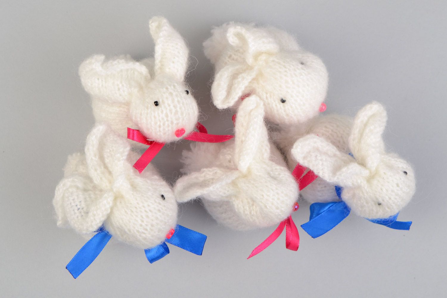 Set of 5 handmade toy rabbits knitted of angora wool of white color with ribbons photo 3