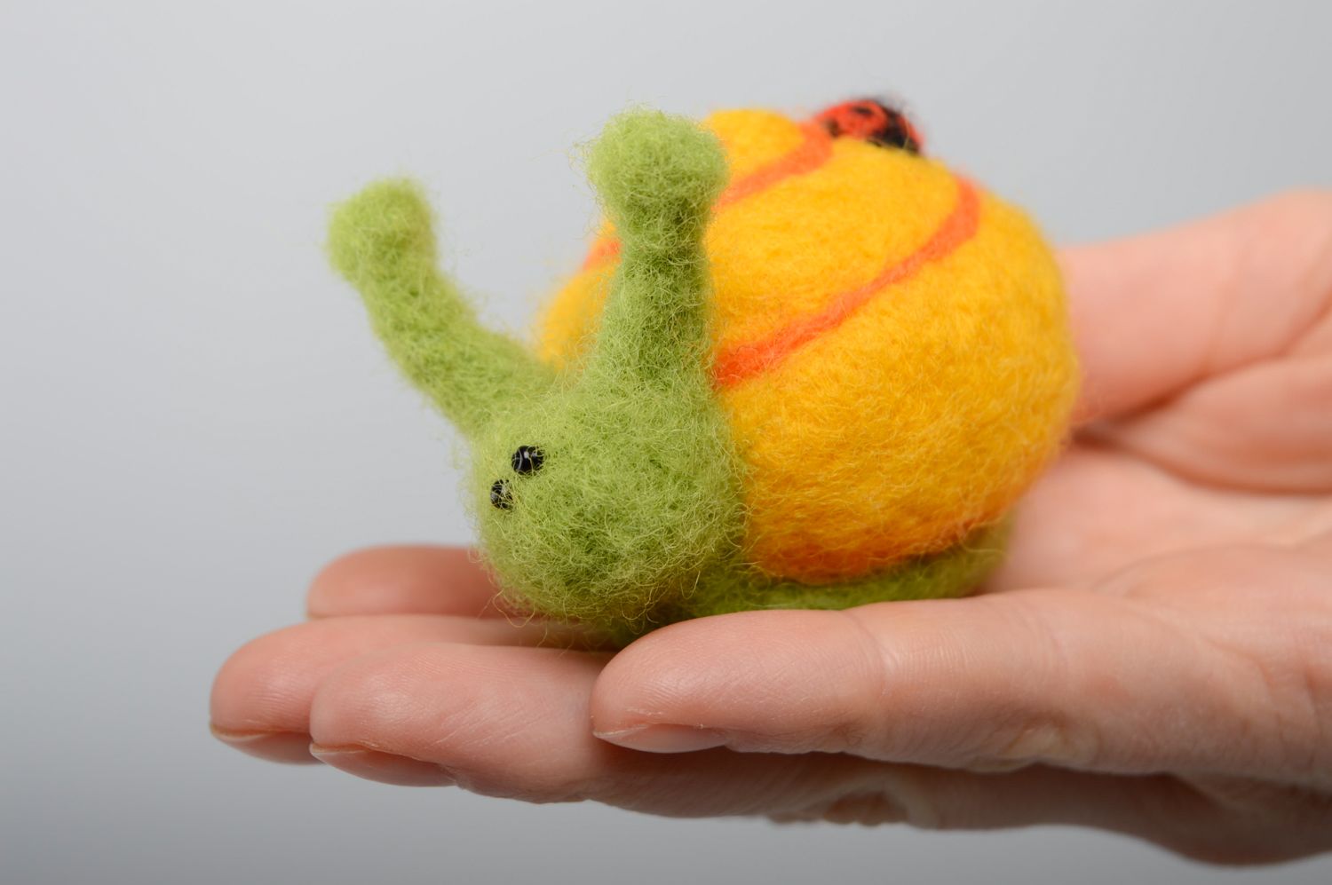 Felted wool toy Snail photo 4