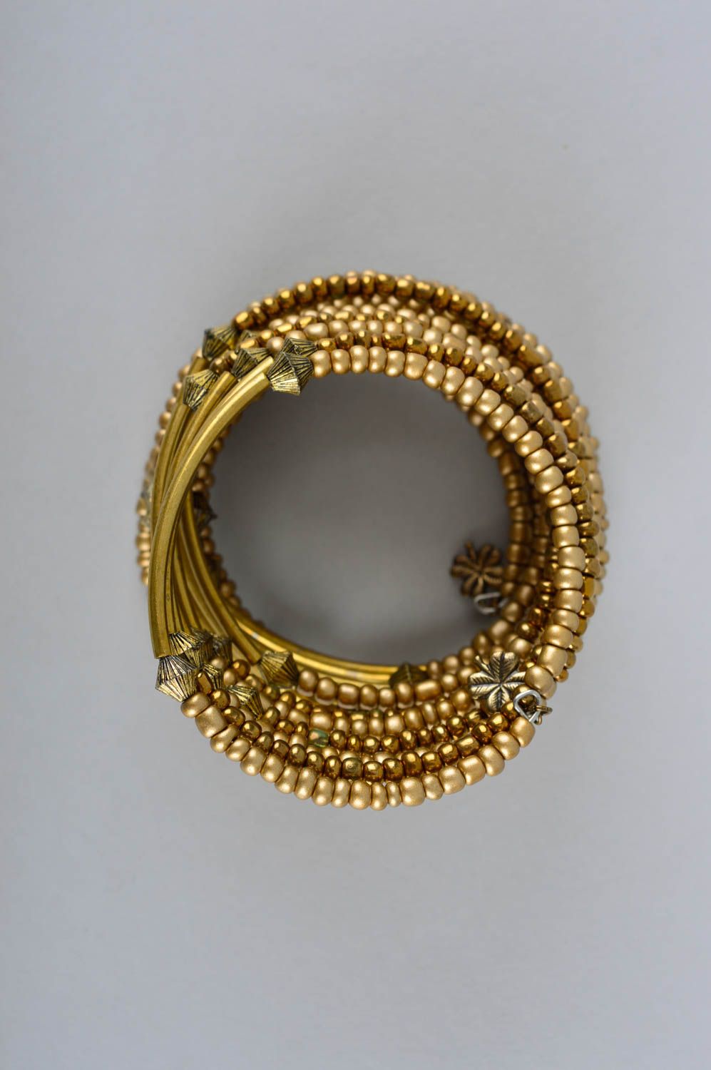Bracelet anneaux Bijou fait main large multirang couleur dorée Cadeau femme photo 4