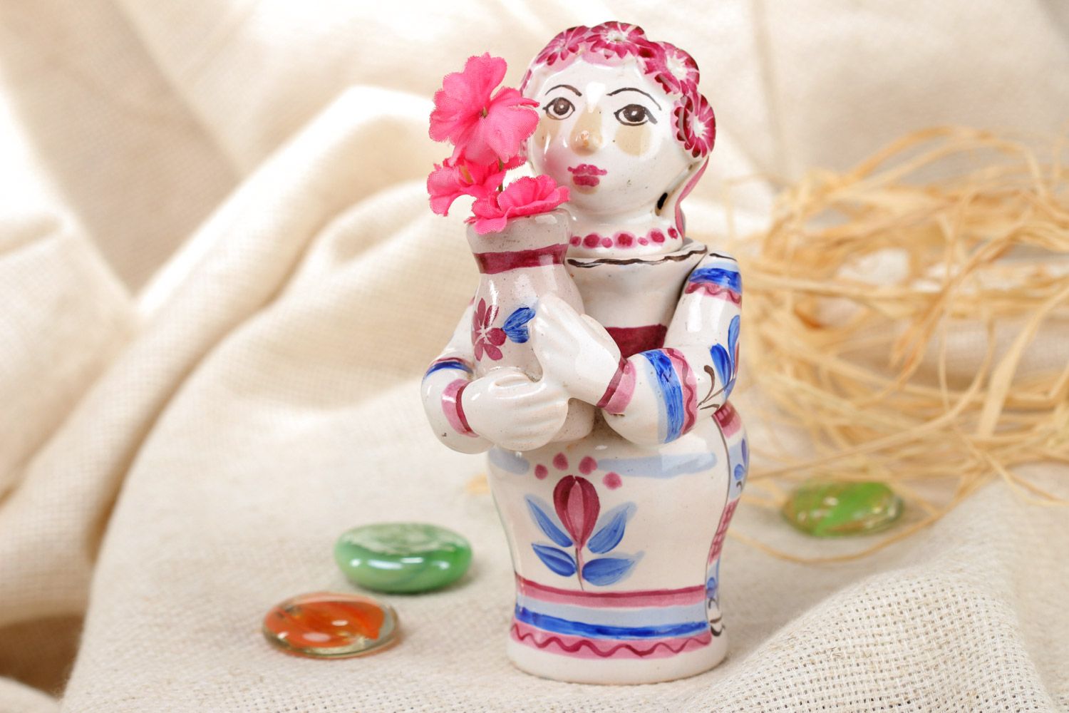 Figurine en céramique avec peinture faite main Fille décor pour maison photo 1