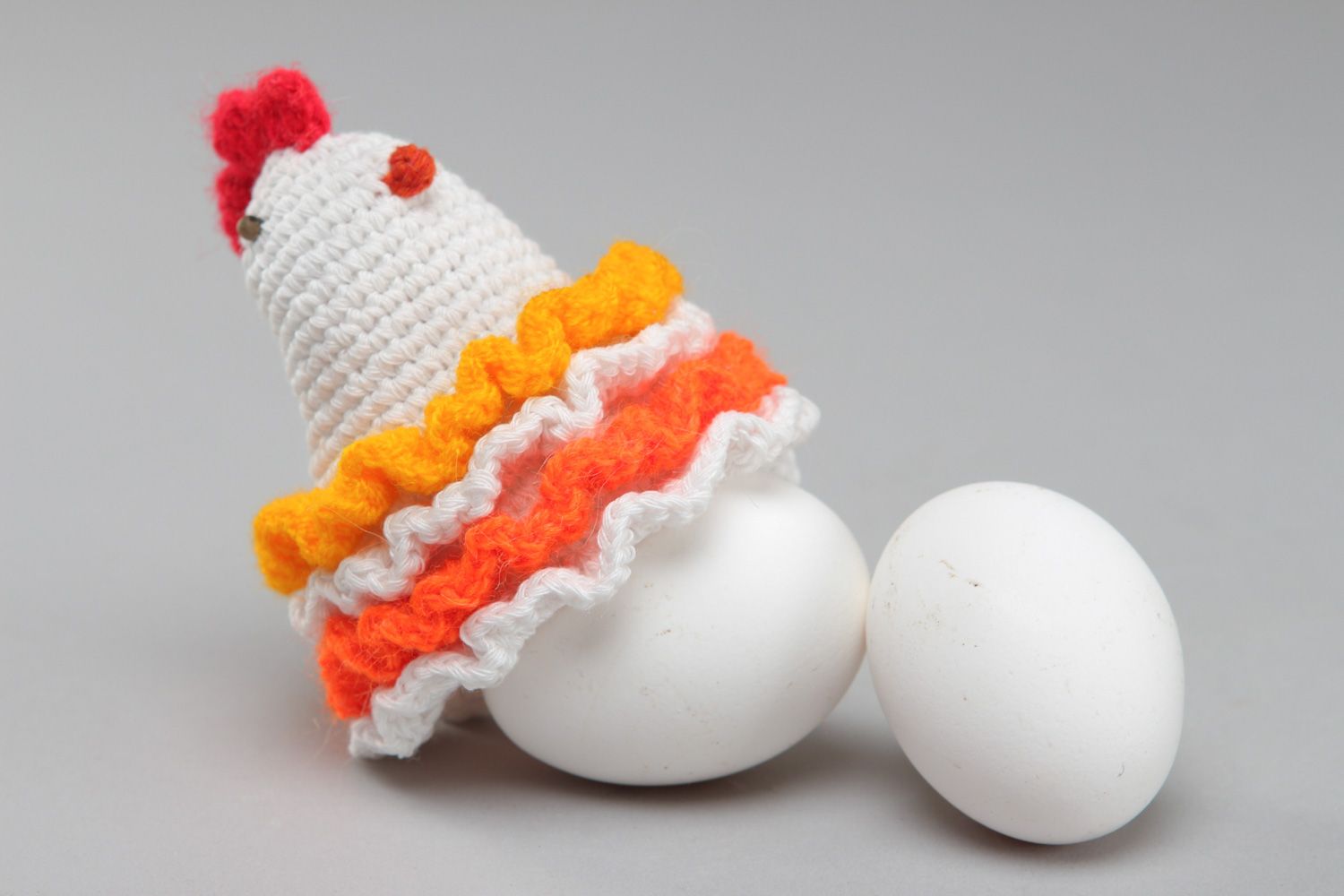 Handmade decorative colorful soft crocheted painted egg cover Easter chicken  photo 3