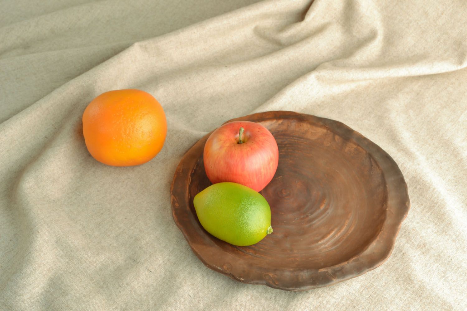 Керамическая тарелка фото 5