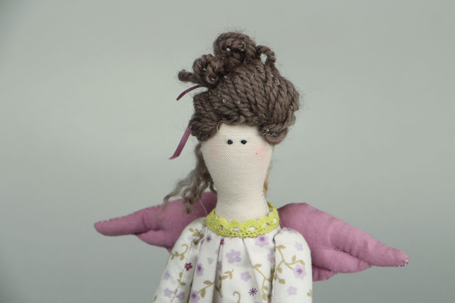 Handmade Designer Puppe Stoff Spielzeug schöne Puppe mit Flügeln und Blumen foto 1