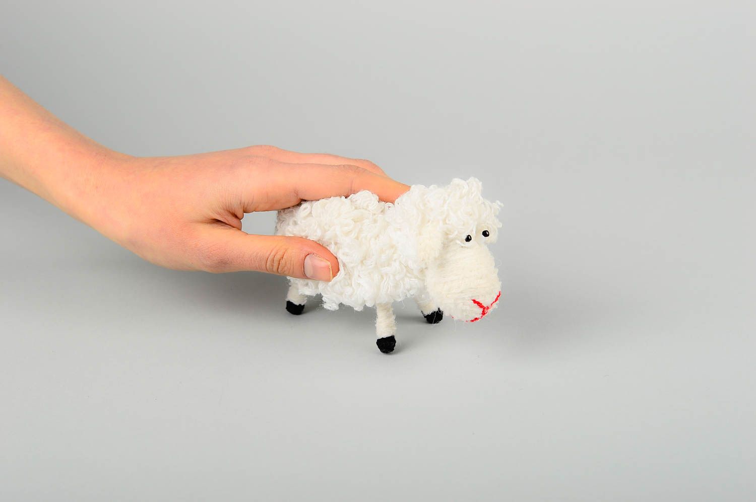 Jouet mouton blanc fait main Figurine animal Décoration maison originale petite photo 2