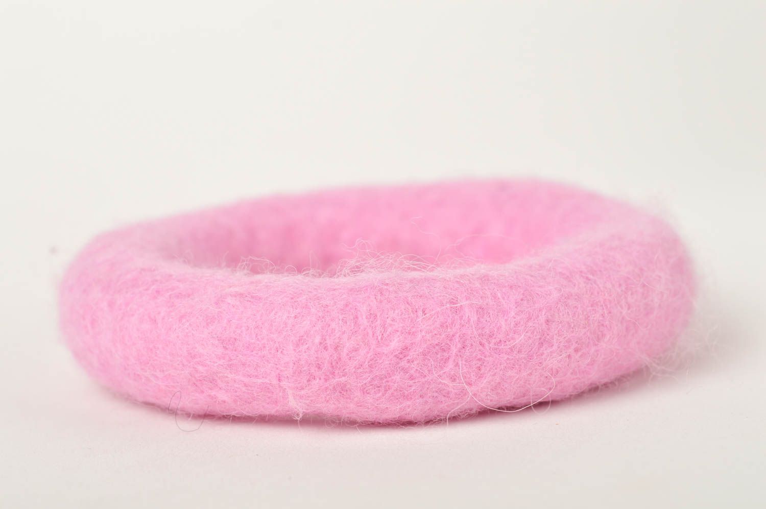 Handmade unusual beautiful bracelet stylish pink bracelet woolen accessory photo 5