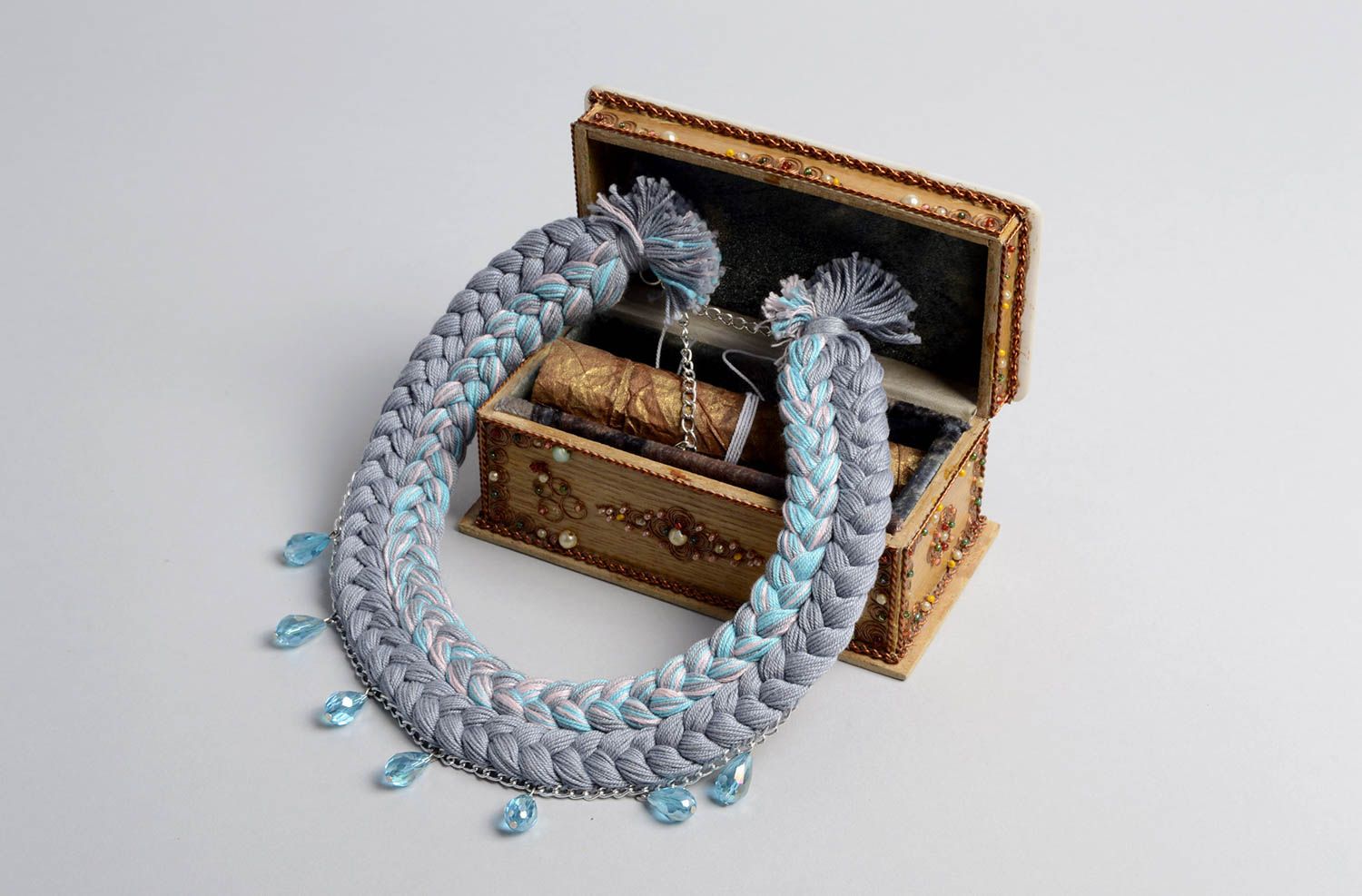 Stoff Halskette handgemachter Schmuck Modeschmuck Collier in Grau und Blau foto 5