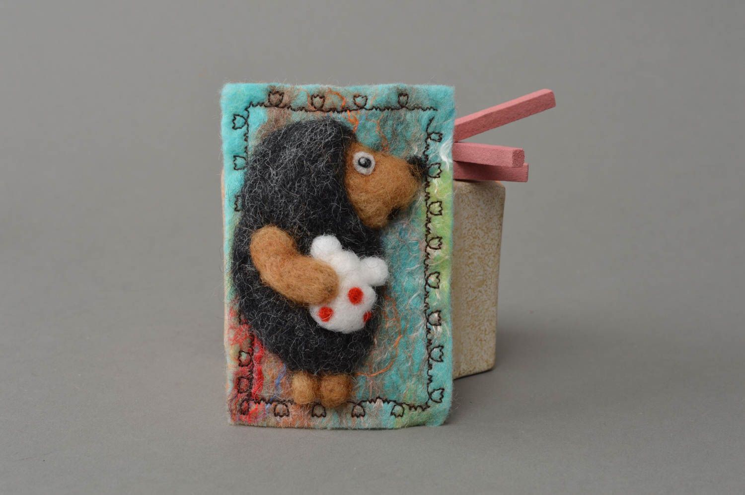Fridge magnet for children woolen home decor handmade hedgehog toy for decor photo 1
