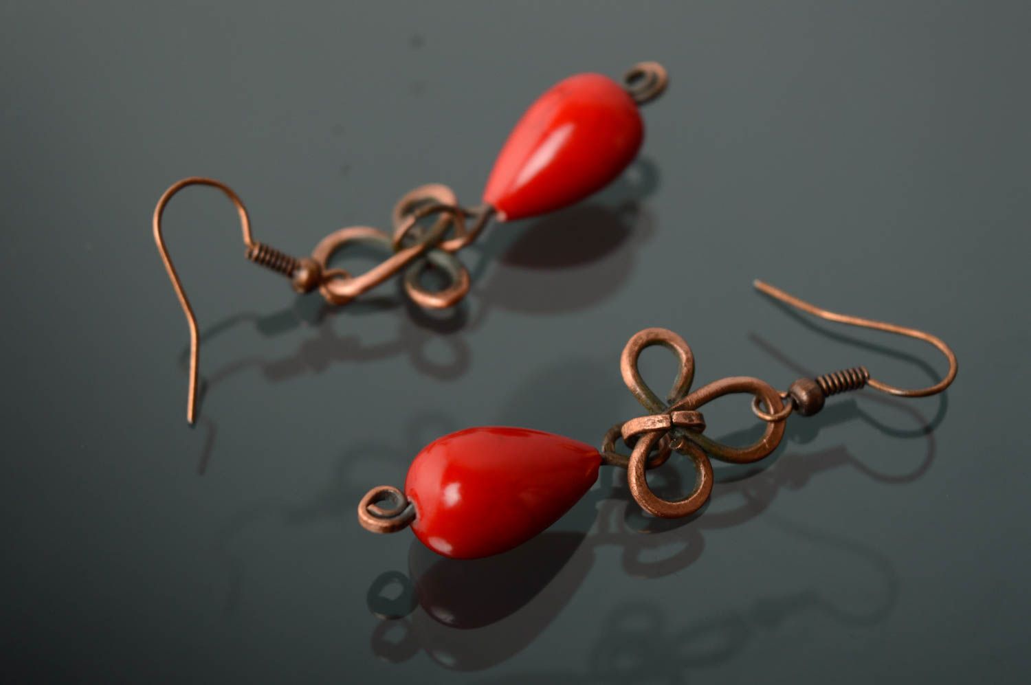 Wire wrap earrings with coral photo 2