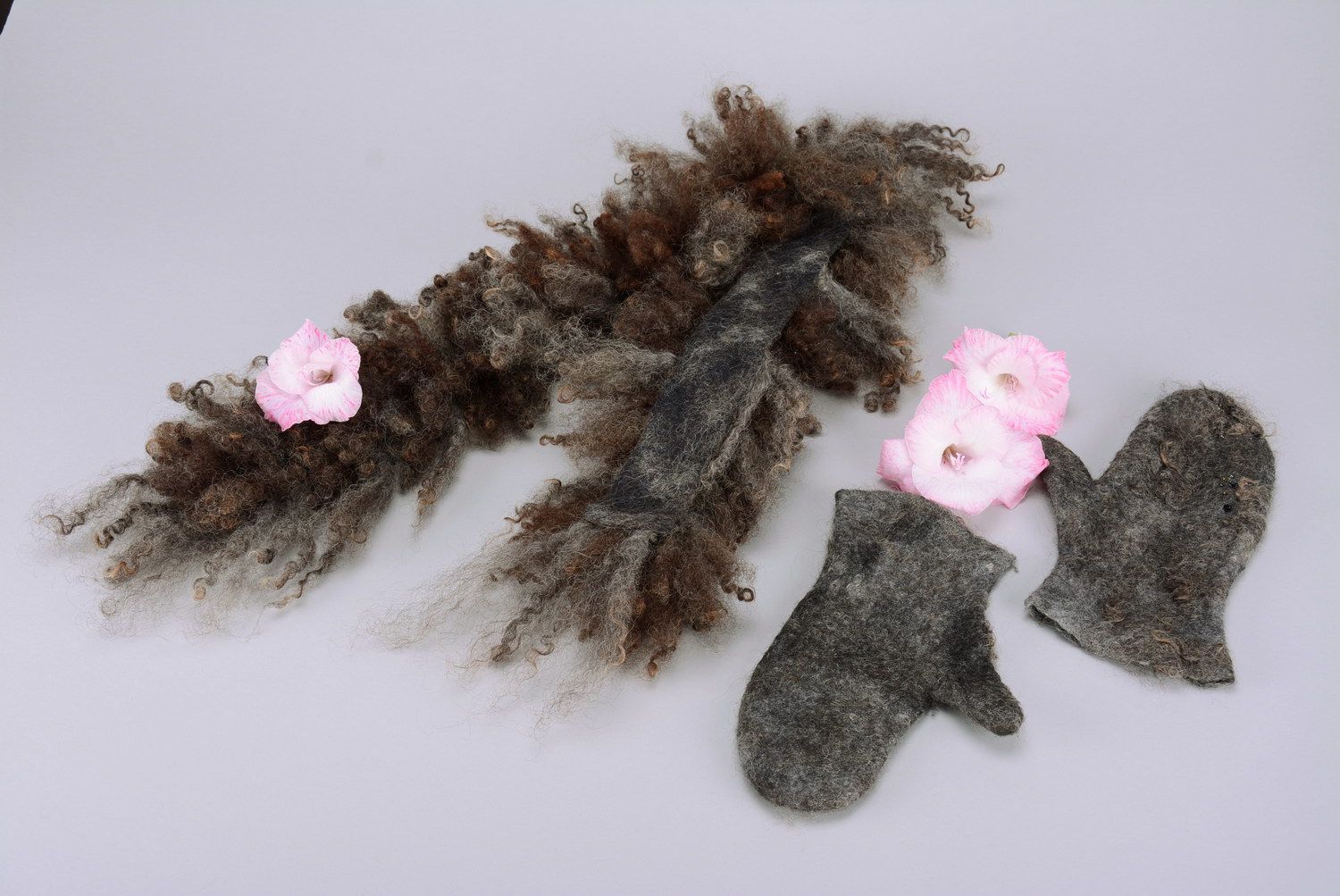 Collar for coat and mittens made of eco-fur photo 4