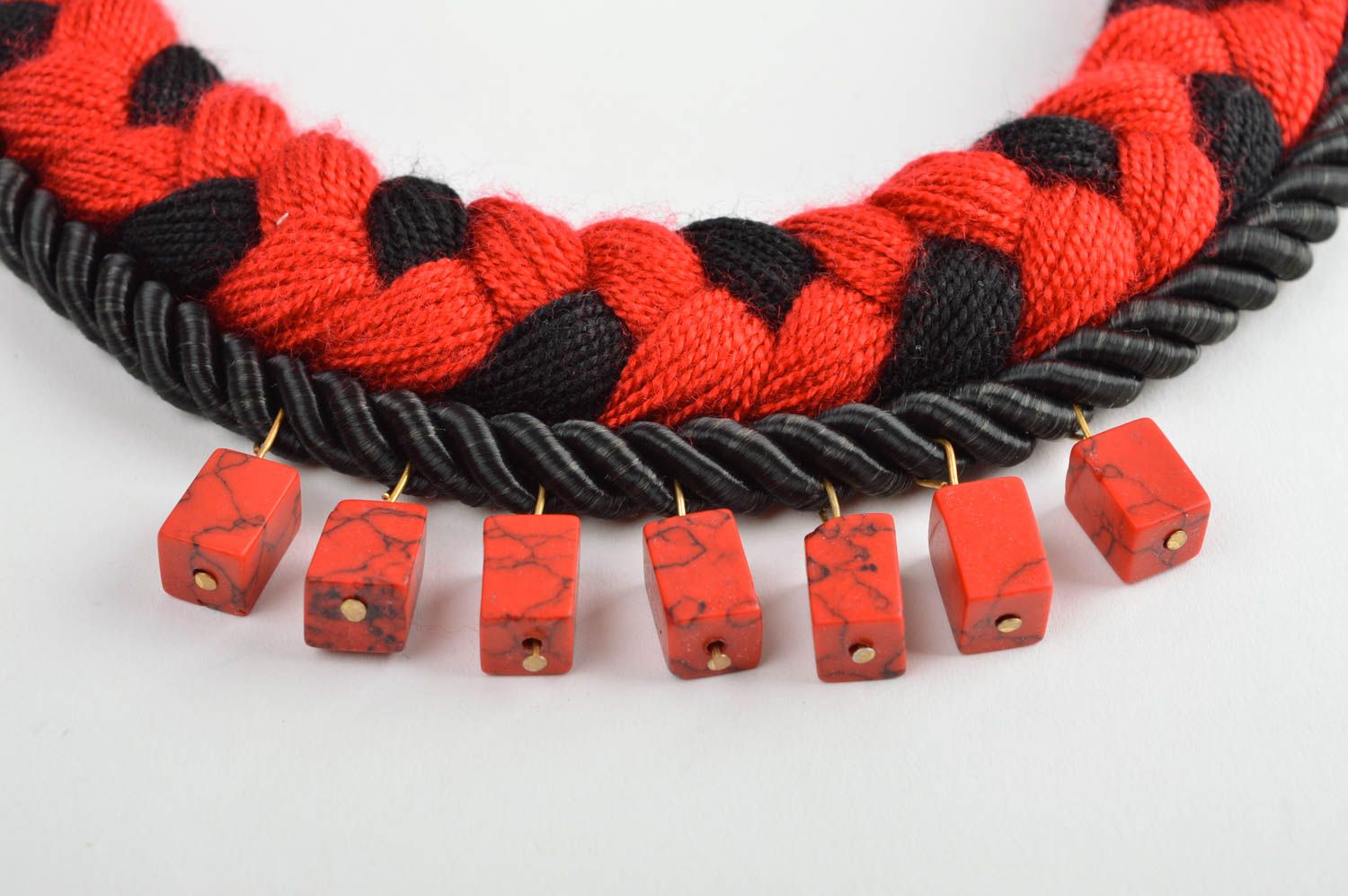 Stylish handmade textile necklace braided thread necklace gemstone bead necklace photo 3