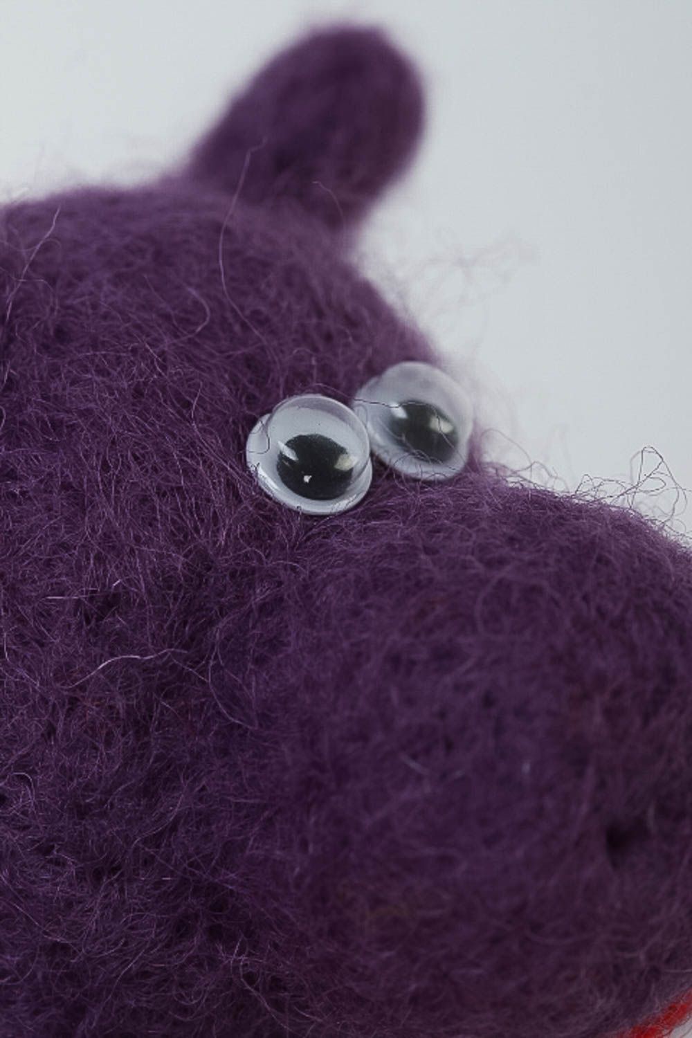 Игрушка ручной работы фиолетовый бегемот валяная игрушка детский декор для дома фото 3