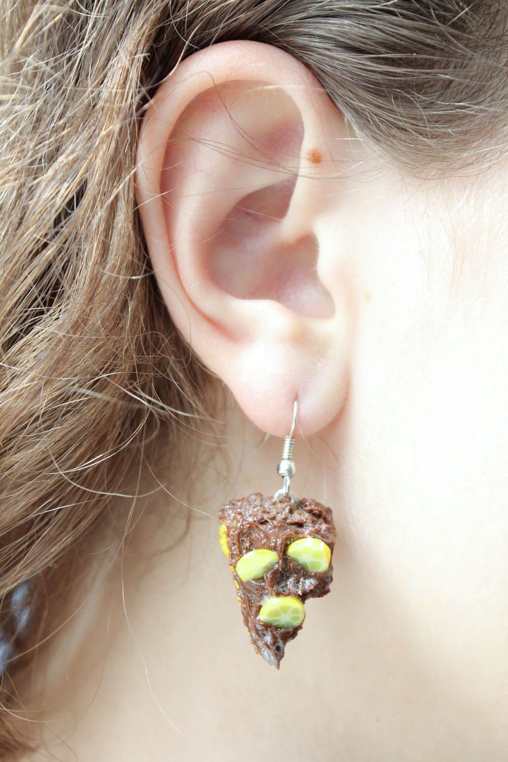 Braune Ohrringe aus Polymerton Schokoladentorte foto 1