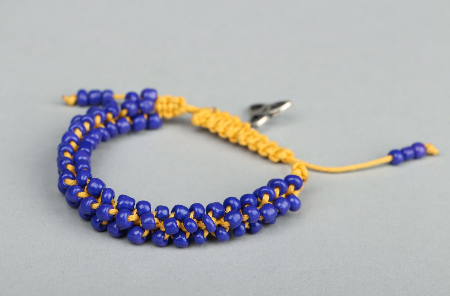 Bracelet en perles de rocailles bleu fait main photo 2