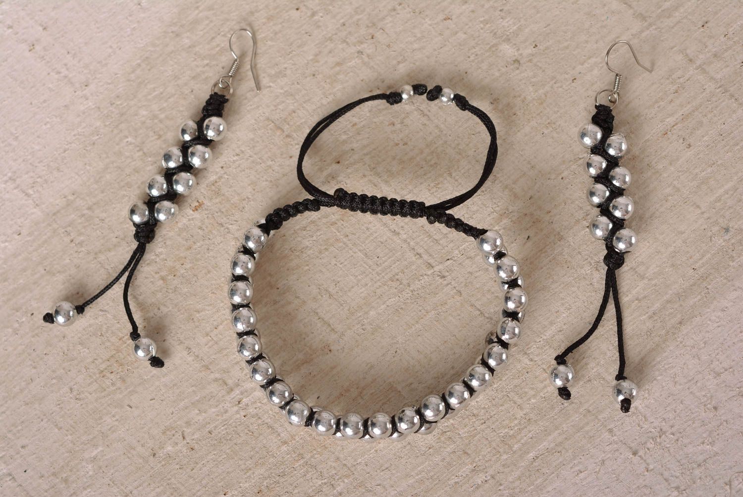 Boucles d'oreilles Bracelet fait main macramé Accessoires femme textiles photo 1