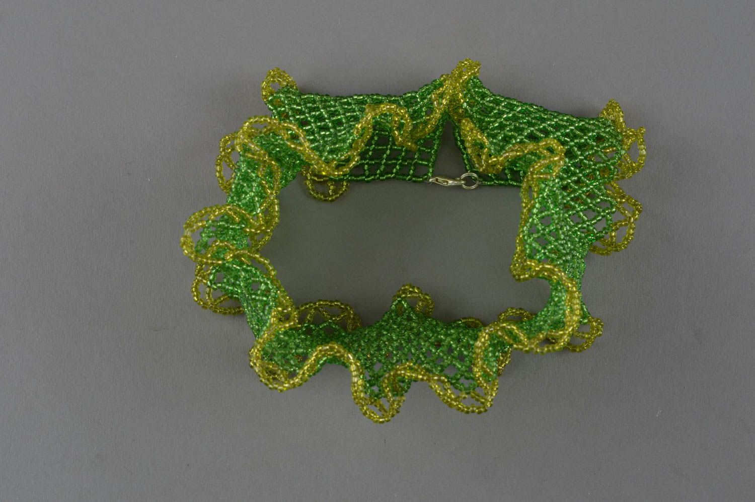 Collier en perles de rocaille fait main fantaisie bijou vert original pour femme photo 2