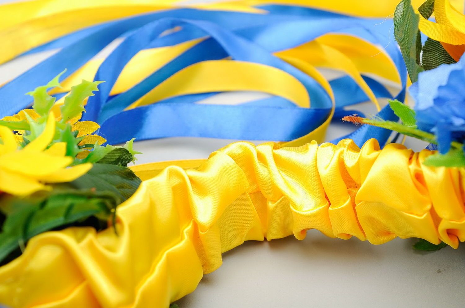 Couronne ukrainienne avec fleurs artificielles Bleue et jaune photo 5
