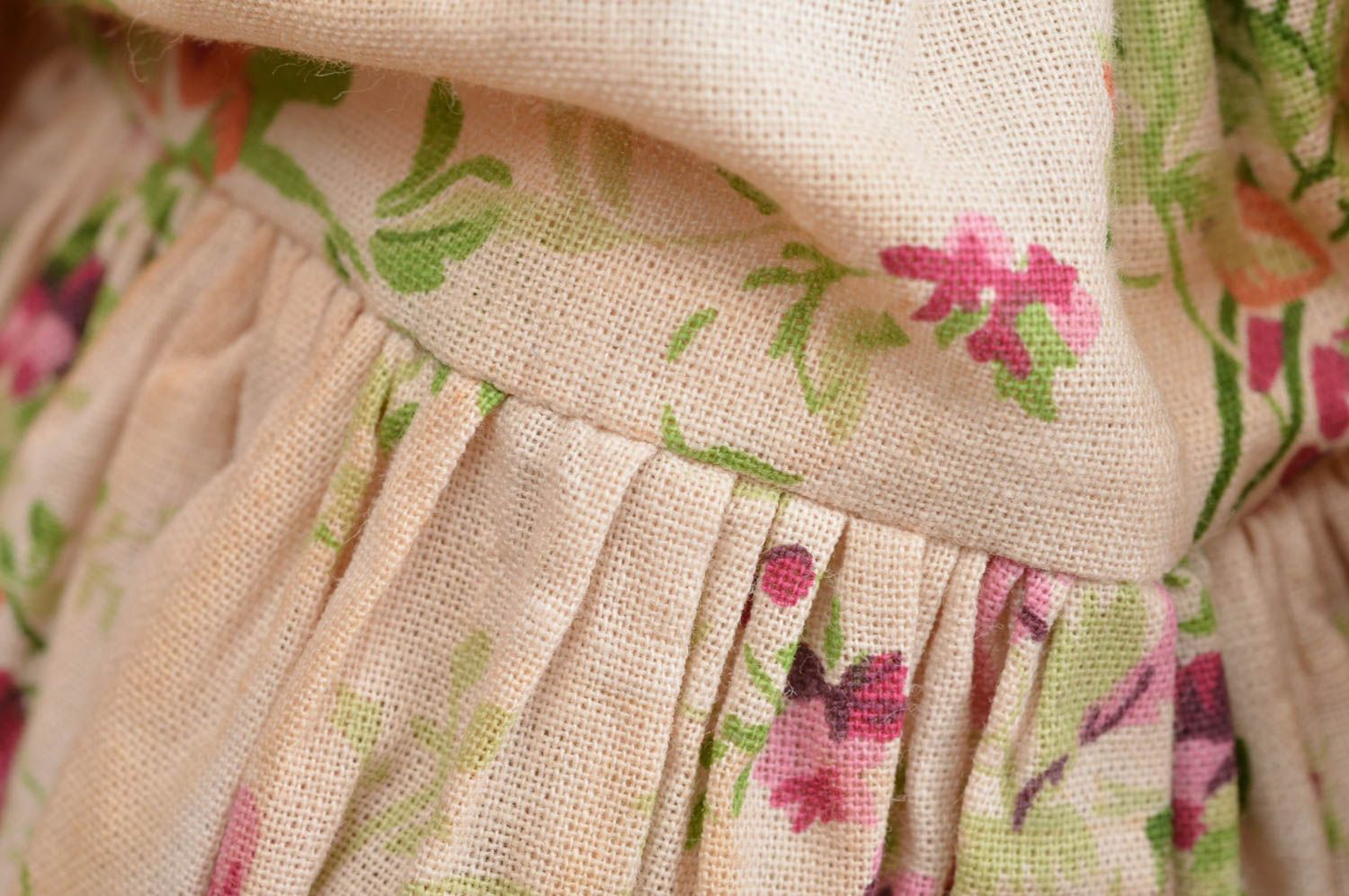 Textil Kuscheltier Katze weiß im blumigen Kleid handmade schön originell foto 5
