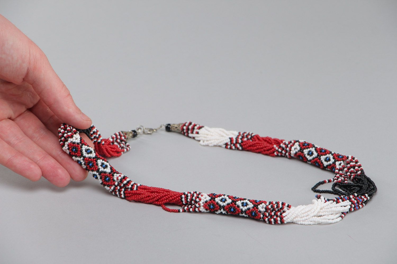 Collar de abalorios original de colores hecho a mano para mujeres bonito foto 5