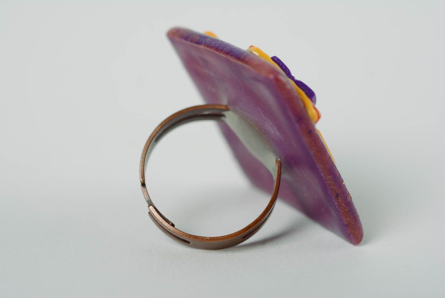 Перстень из полимерной глины квадратный с регулируемым размером хэнд мэйд яркий фото 3