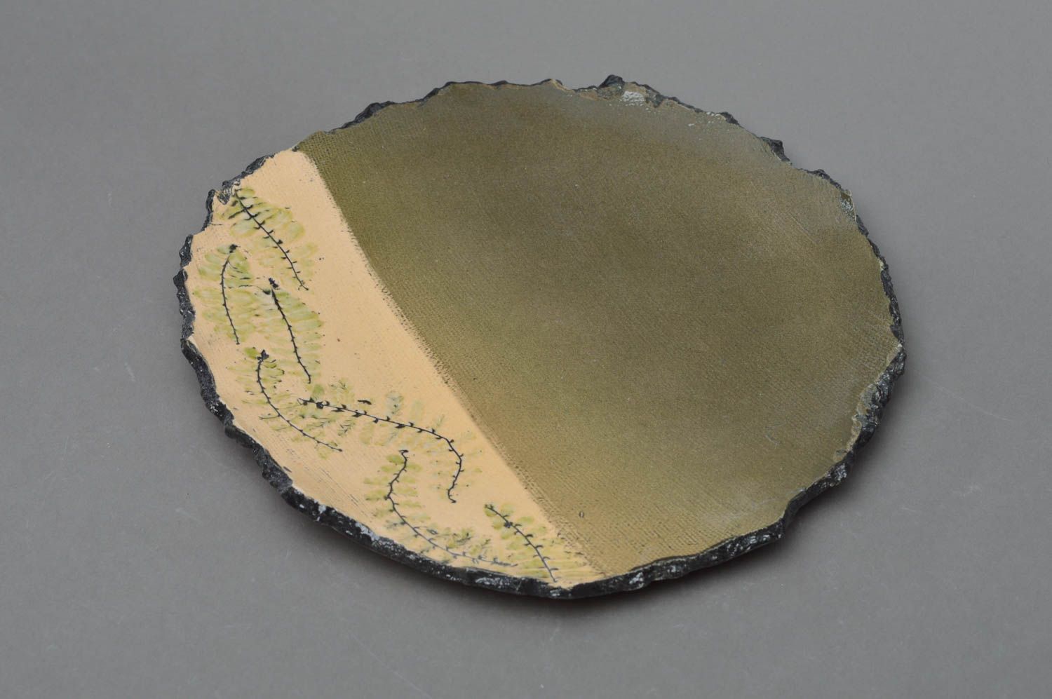 Flache Platte aus Porzellankeramik mit Glasur bemalt einzigartig handmade schön foto 3