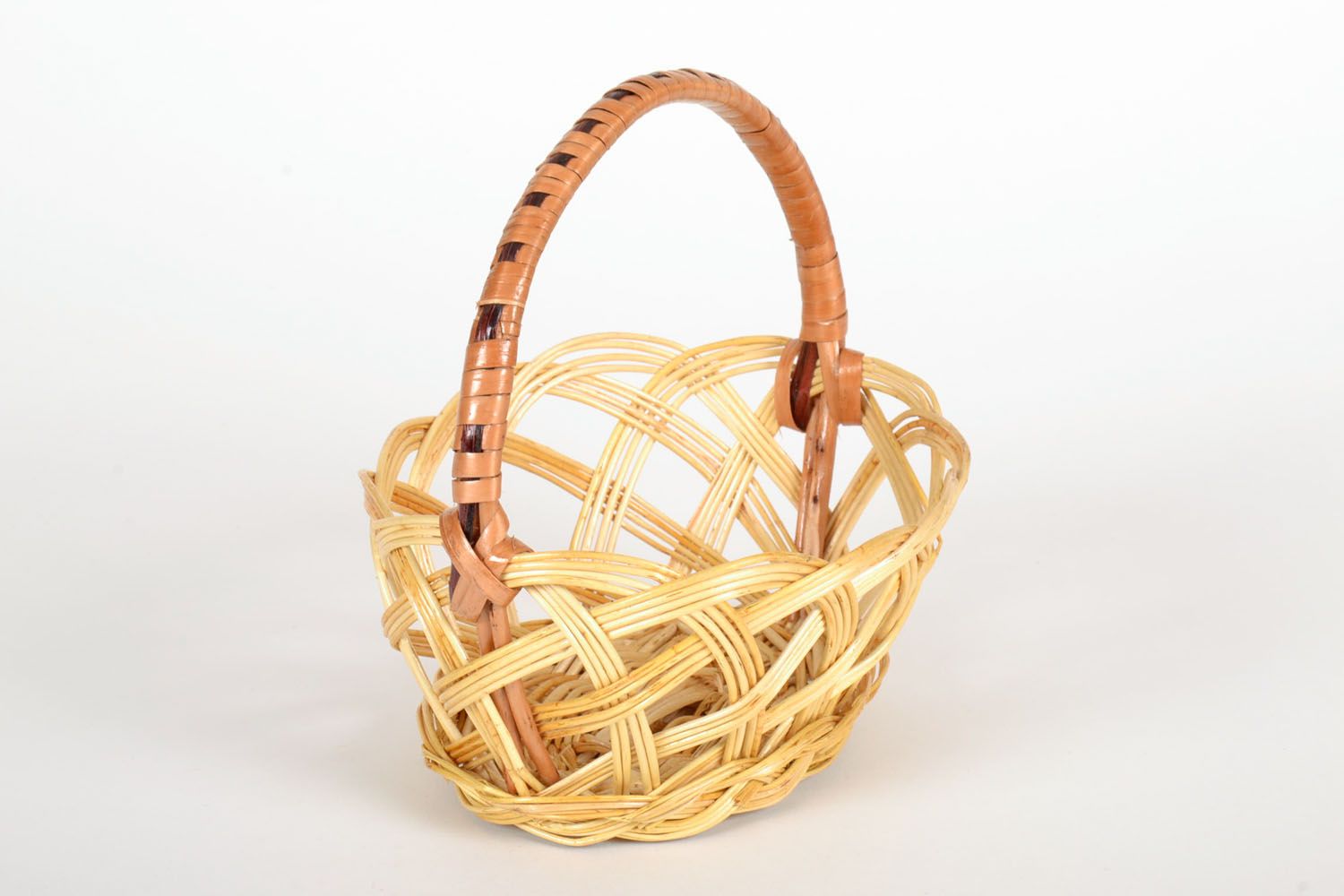 Decorative basket with handle  photo 2