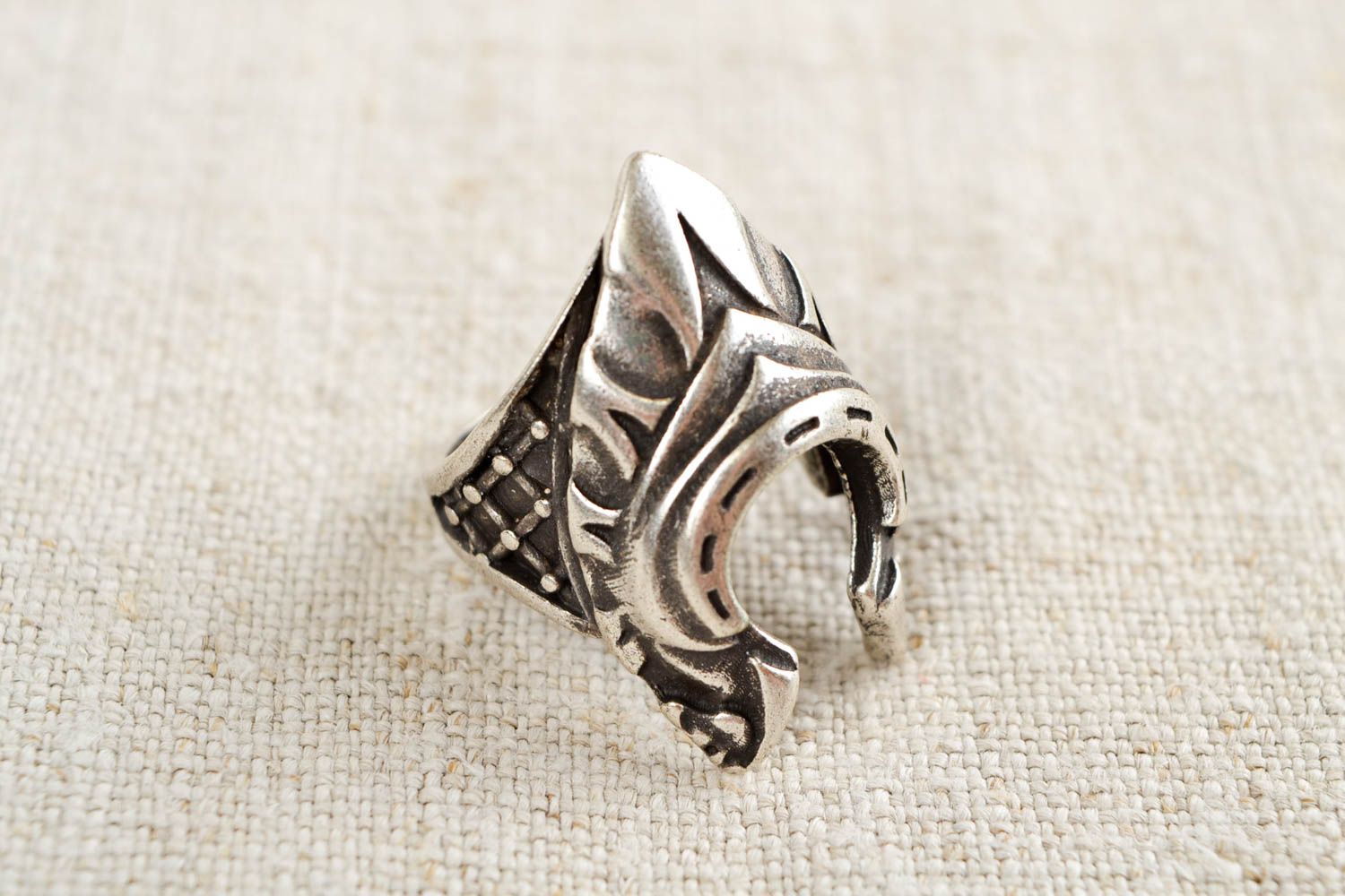 Ring Damen handmade hochwertiger Modeschmuck ausgefallener Ring aus Metall  foto 1