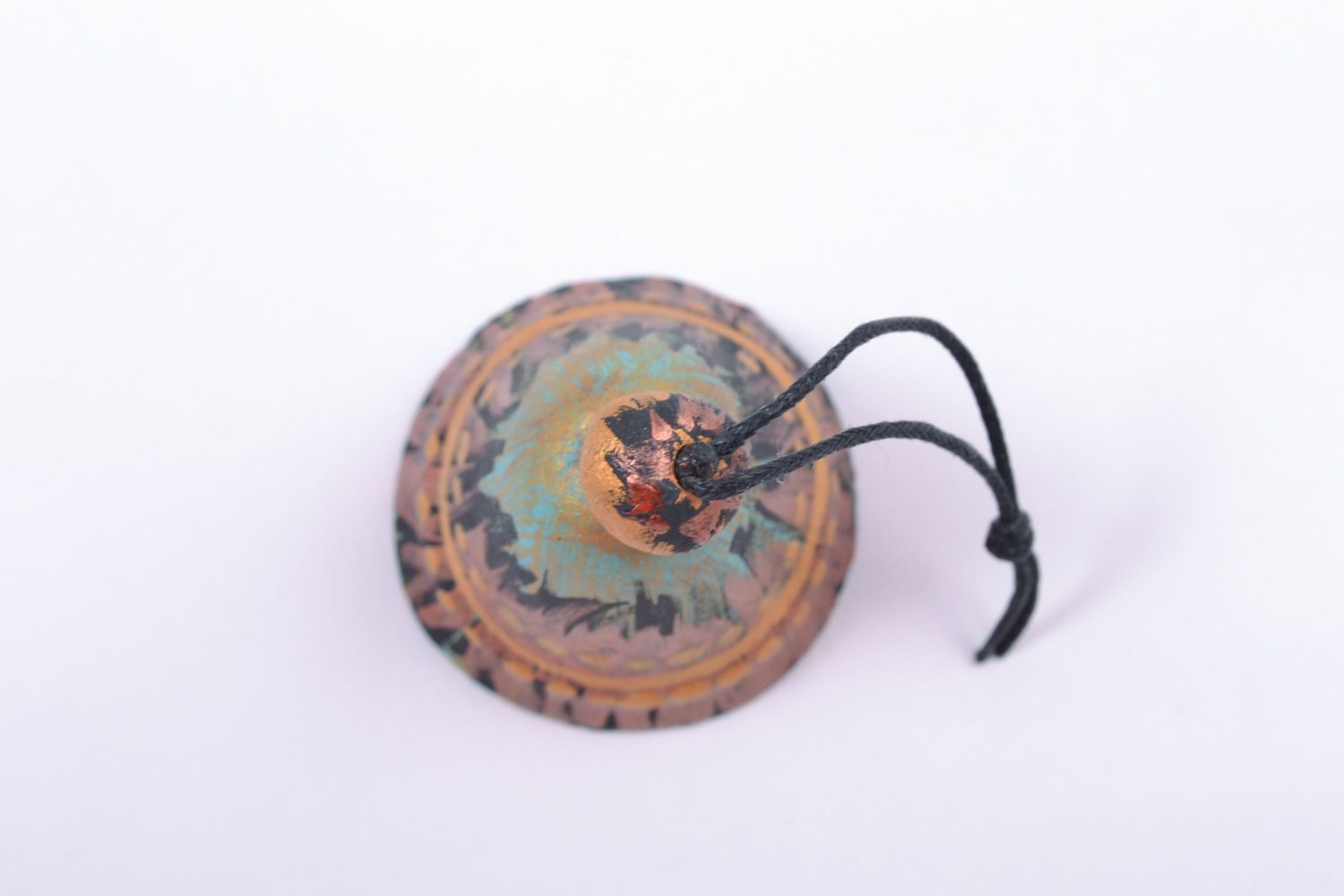Petite clochette décorative à suspendre en céramique peinte faite main photo 5