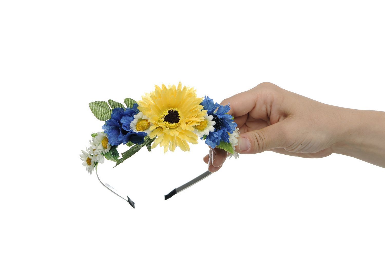 Headband made of artificial flowers photo 5