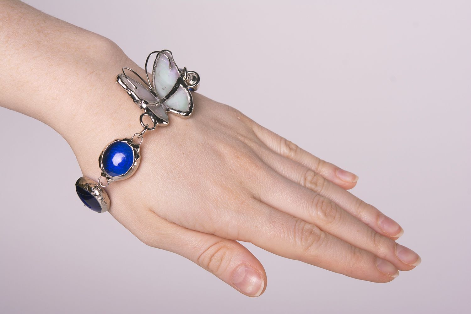 Boucles d'oreilles et bracelet bleus faits main en verre vitrail accessoires photo 4