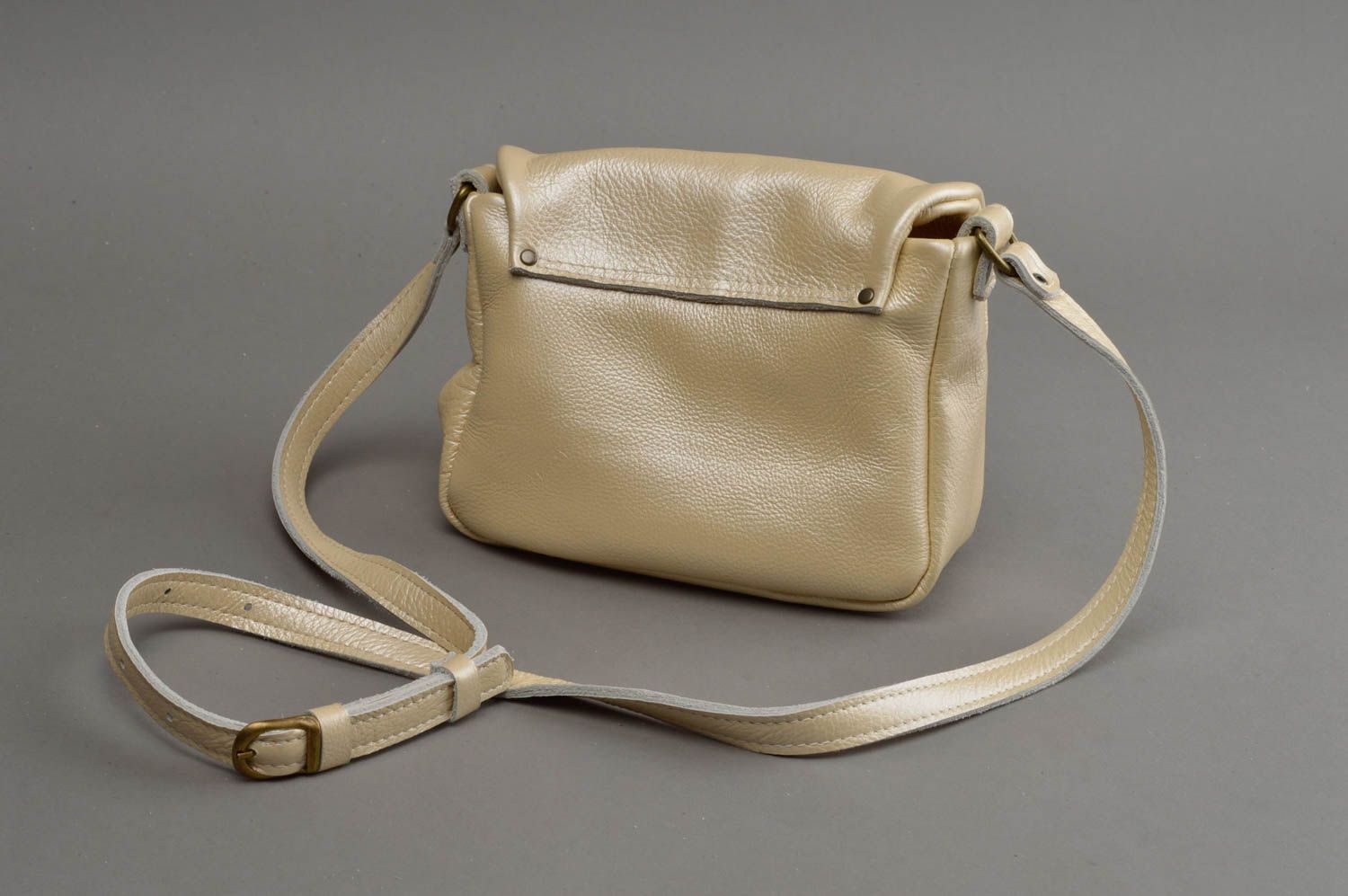 Unusual small handmade leather handbag shoulder bag designs leather goods photo 4