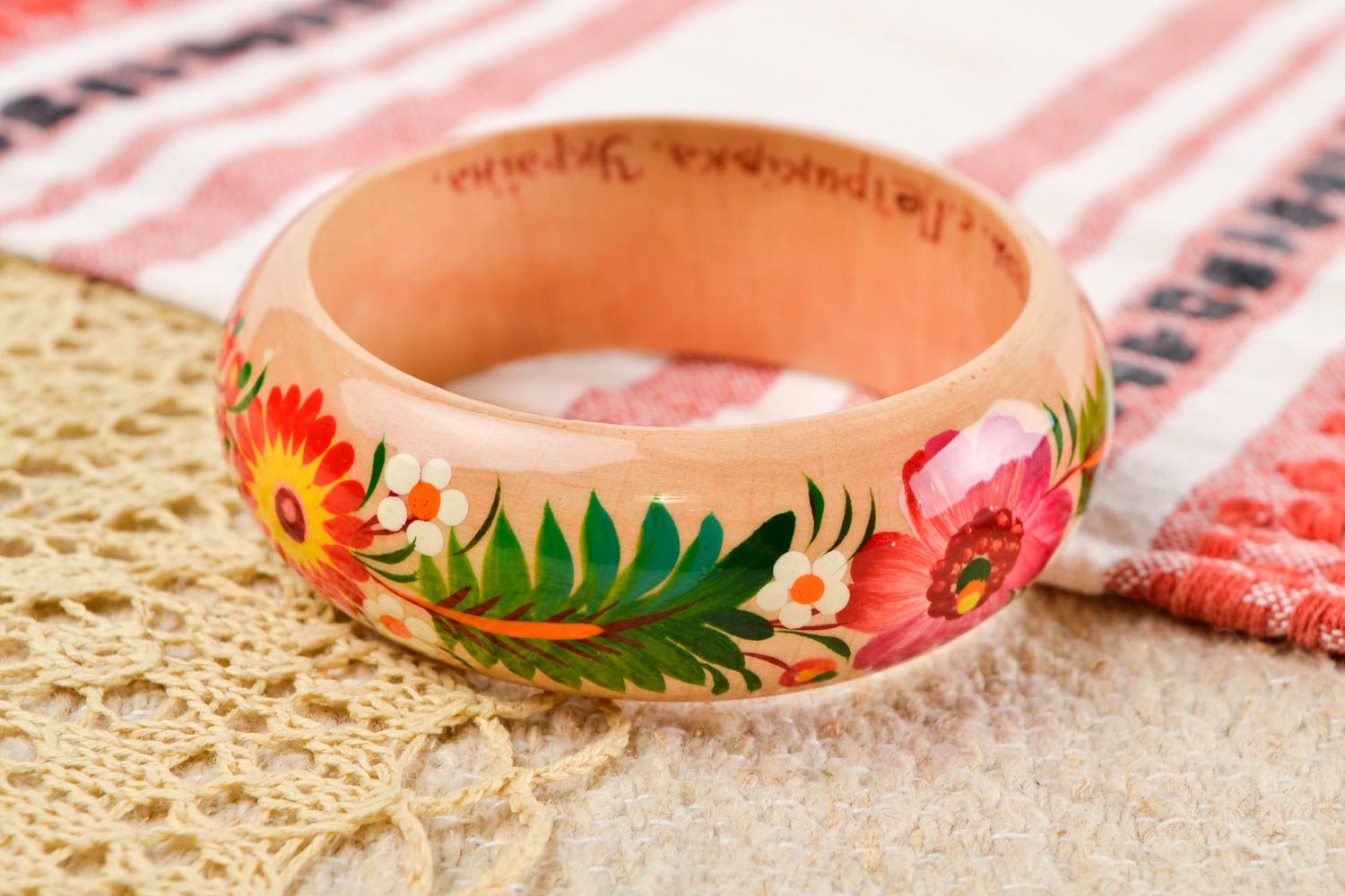 Damen Armband beige handgemachter Schmuck Geschenk für Frauen ethnisch bemalt foto 2