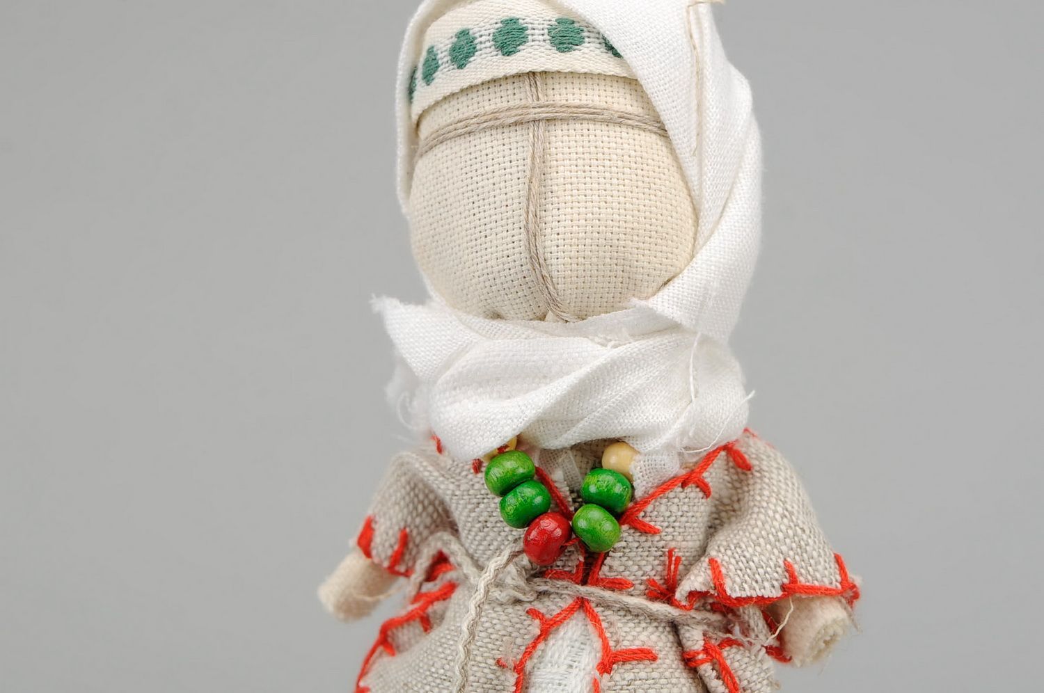 Bambola etnica di stoffa fatta a mano amuleto talismano giocattolo slavo foto 5