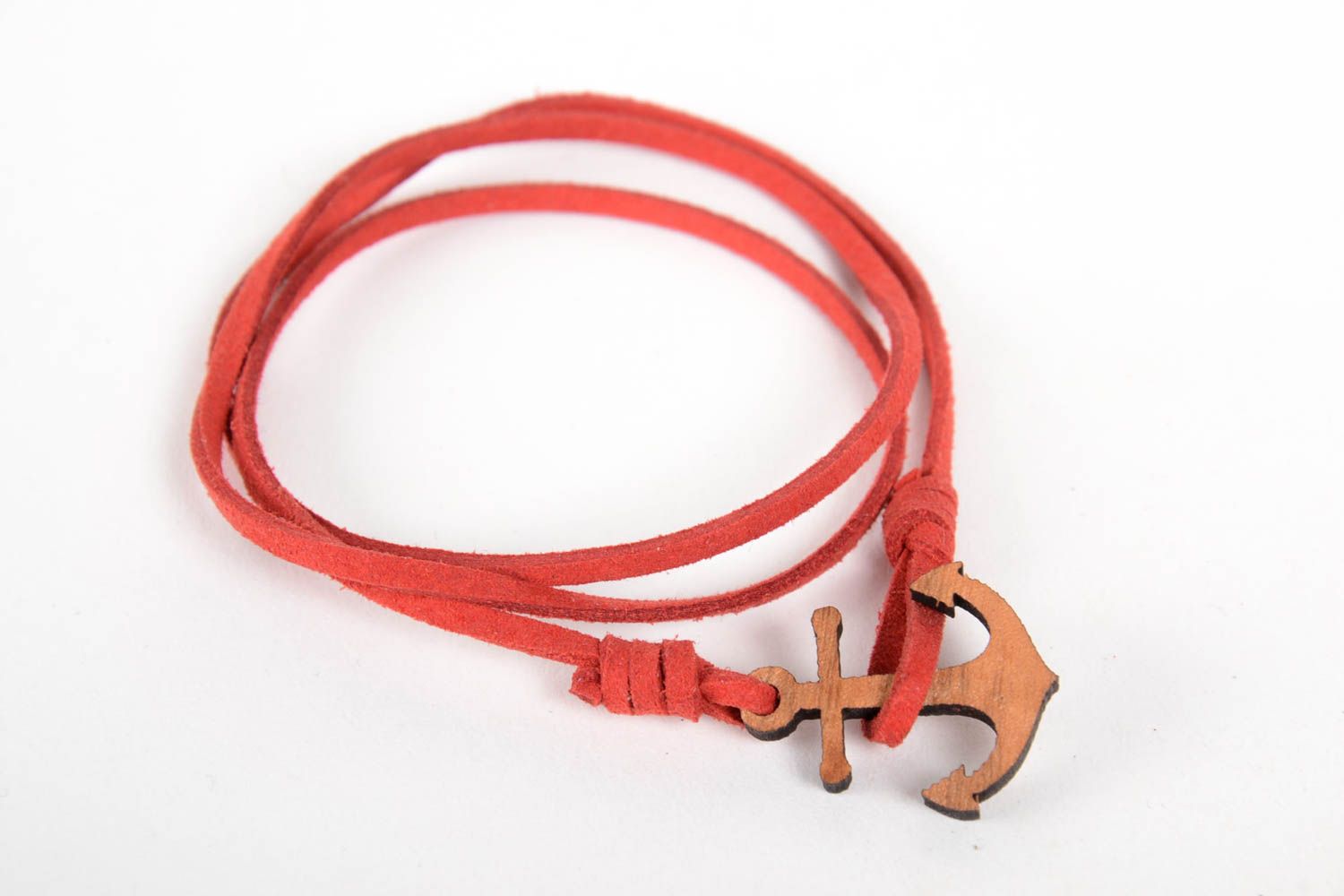 Pulsera hecha a mano color rojo regalo original brazalete artesanal con ancla foto 2