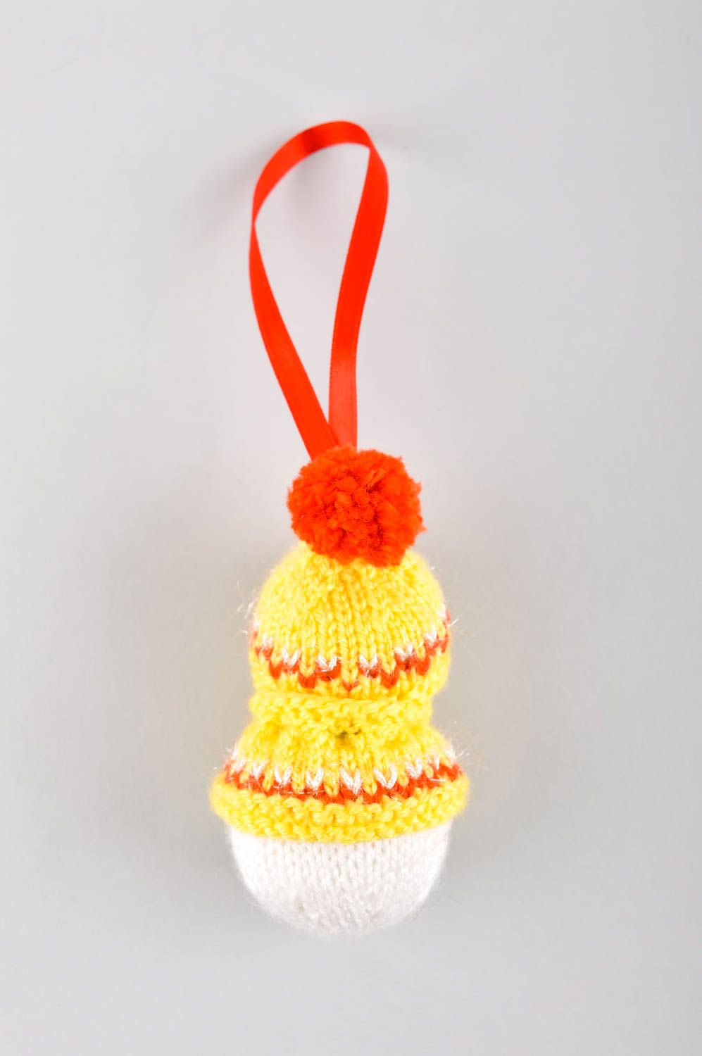 Декоративная подвеска снеговик ручной работы игрушка крючком елочная игрушка фото 4