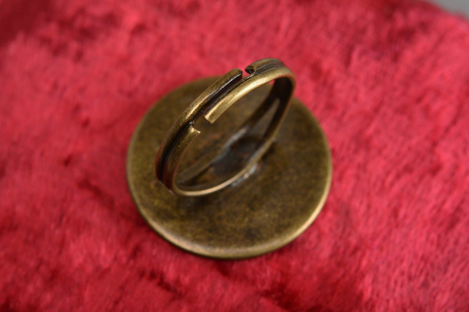 Vintage handmade runder handgemachter Ring mit Epoxidharz in Decoupage Blumen foto 2