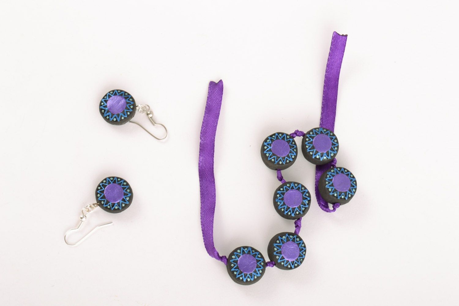 Set of handmade ceramic bright violet jewelry 2 items earrings and wrist bracelet photo 5