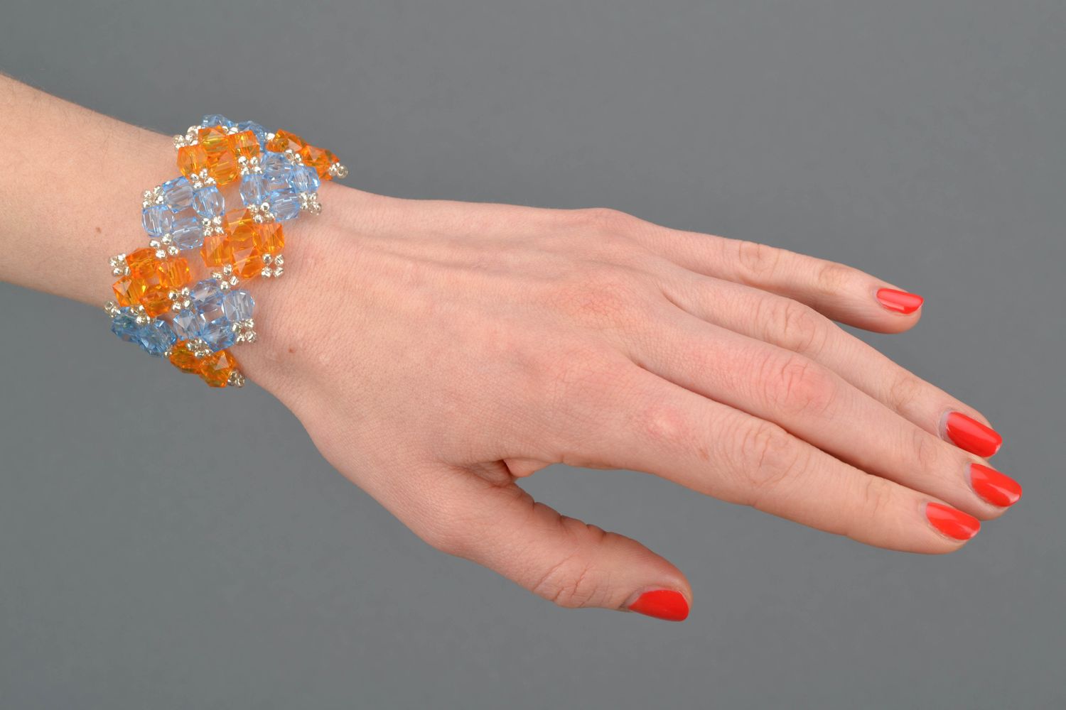Bracelet en perles acryliques tressé large fait main  photo 2