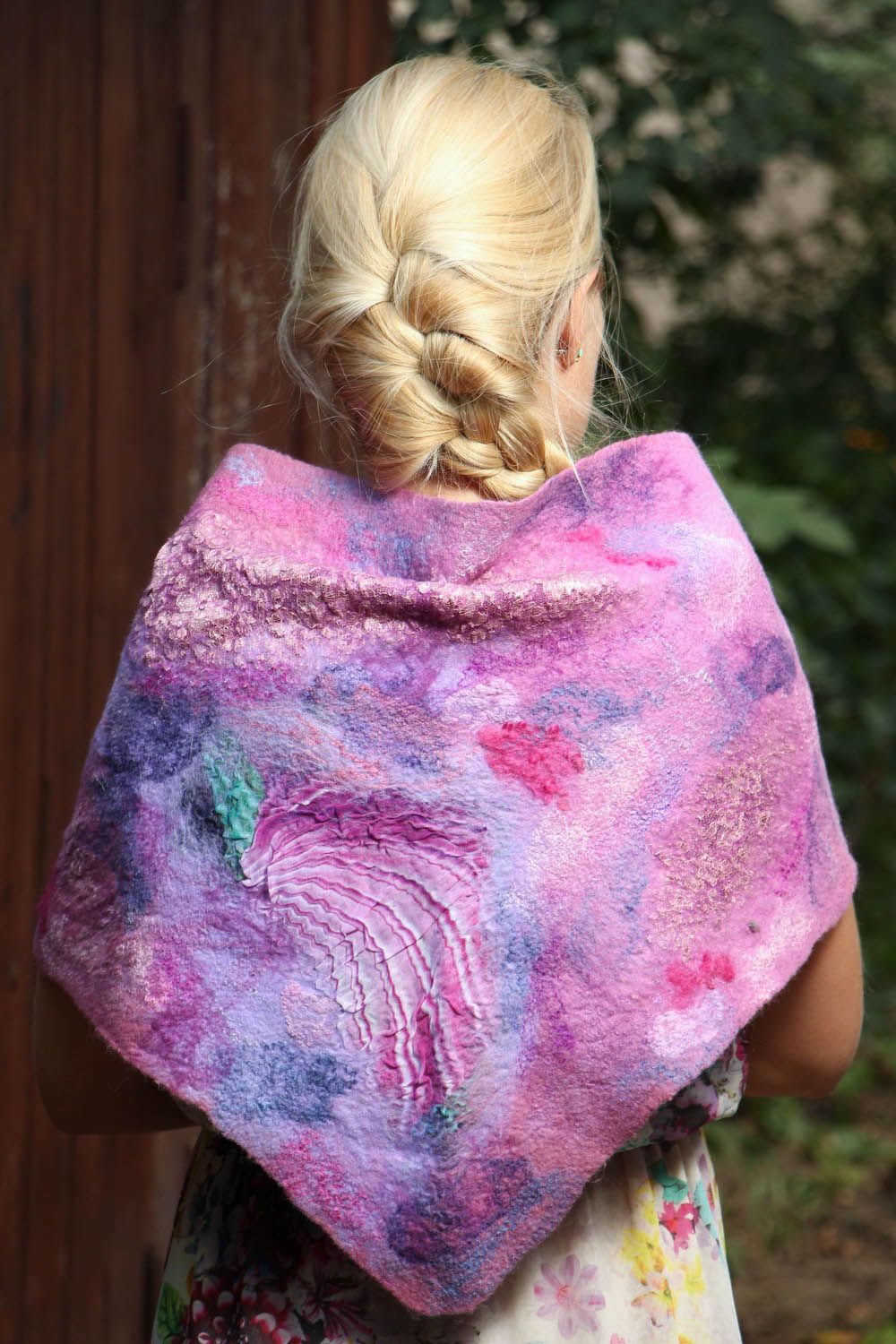 Pañuelo de lana de fieltro de color lila  foto 3