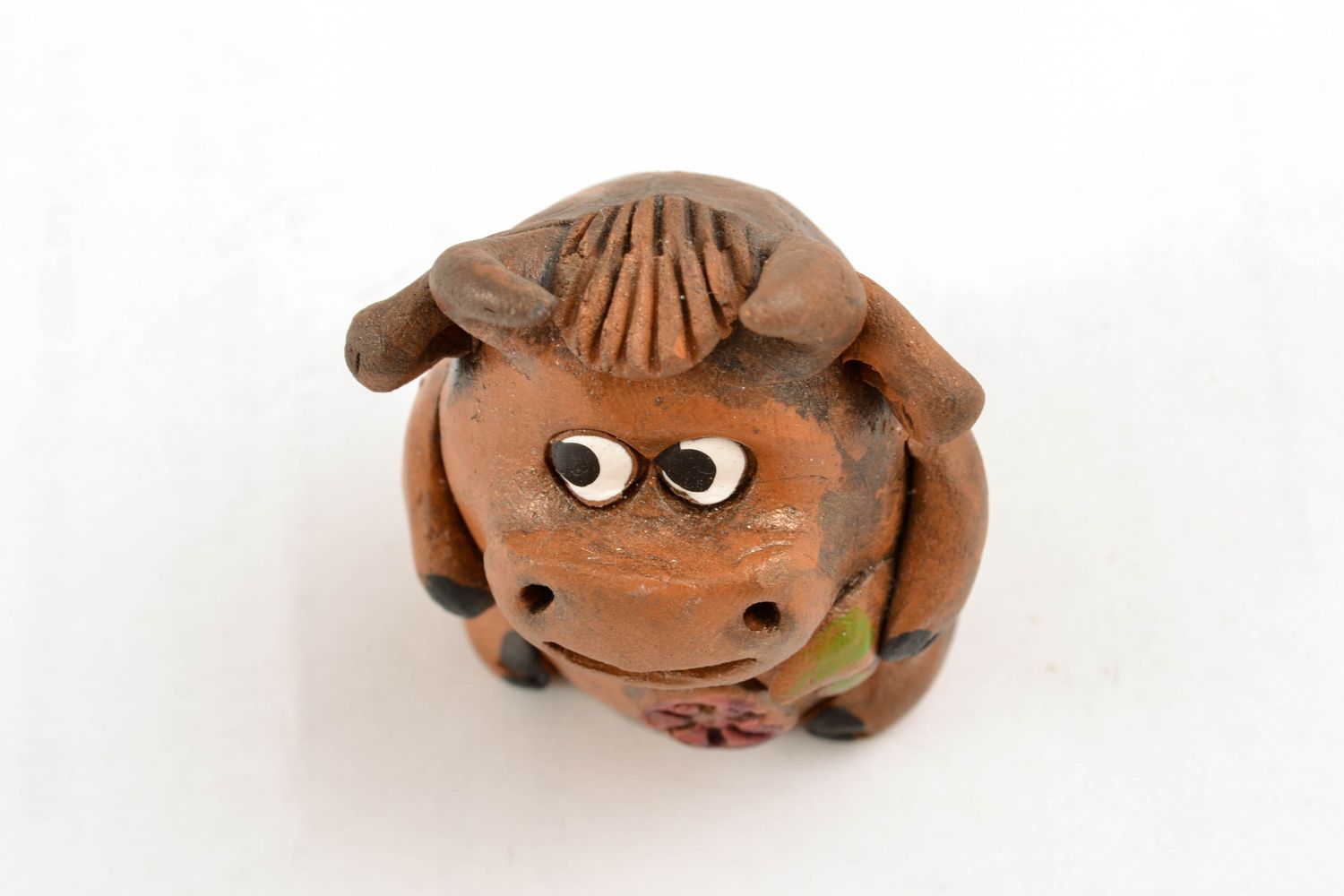 Statuetta mucca in argilla fatta a mano figurina decorativa in ceramica 
 foto 3