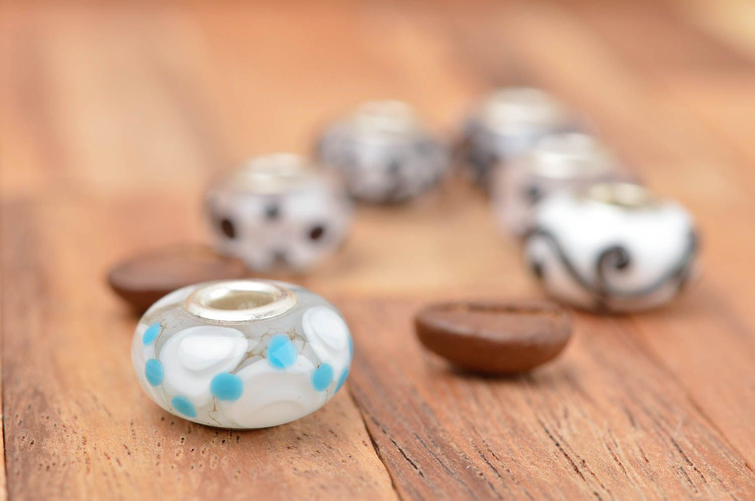 Lampwork Perlen Schmuckperlen zum Basteln Handgemachte Glasperlen blau weiß foto 1