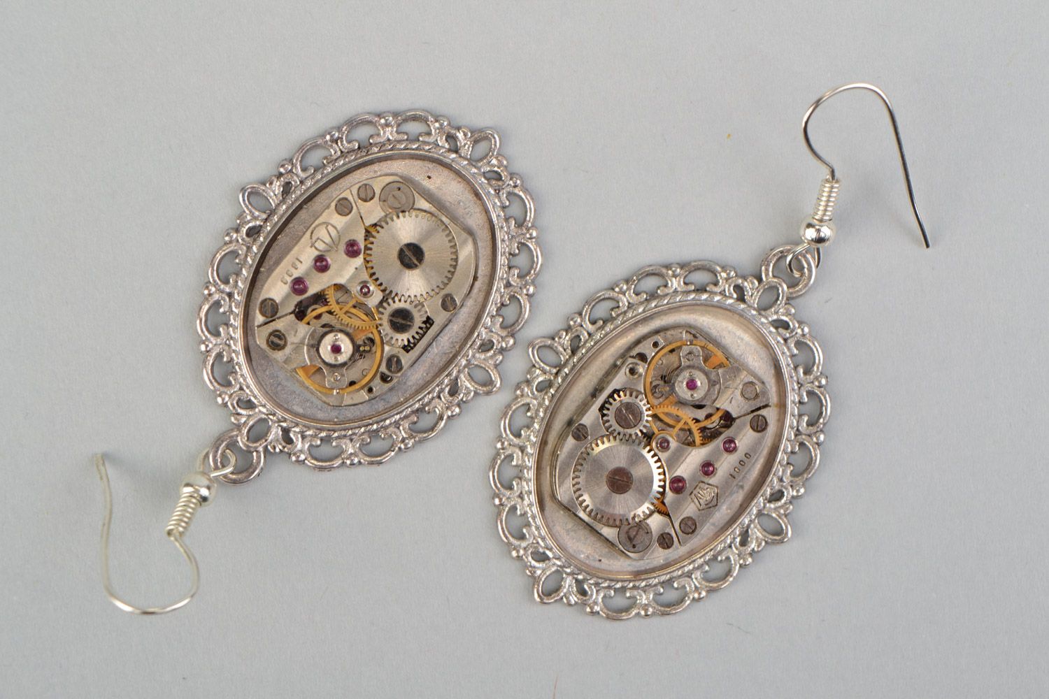 Handmade designer steampunk earrings with lace metal basis and clock mechanism photo 3