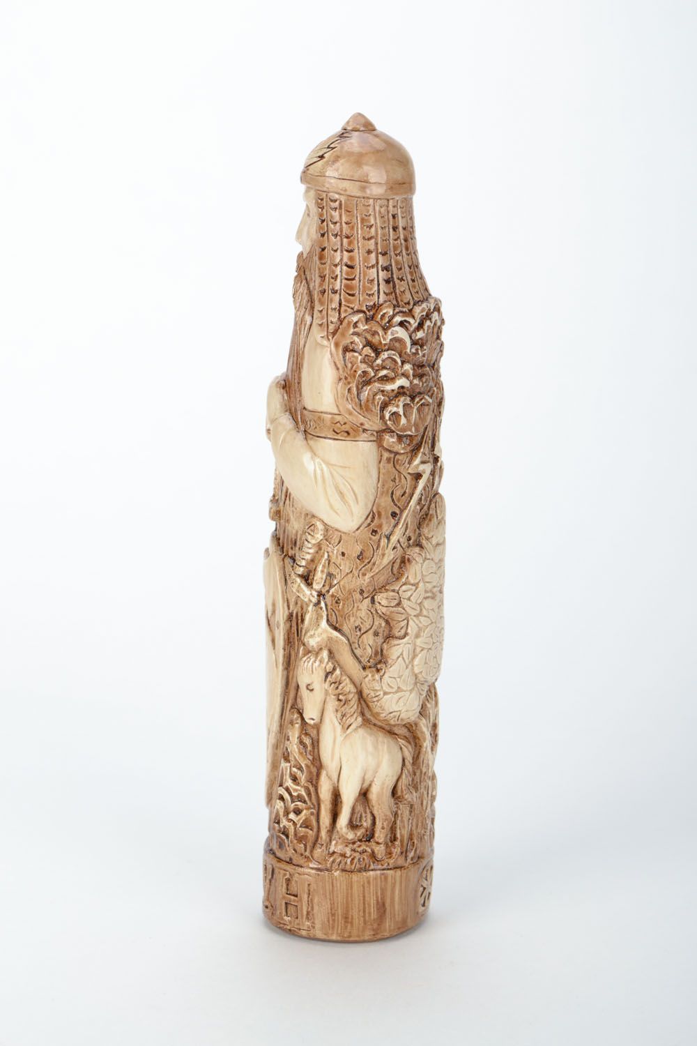 Figurine en plâtre idole slave Péroun brun clair cadeau original pour maison photo 5