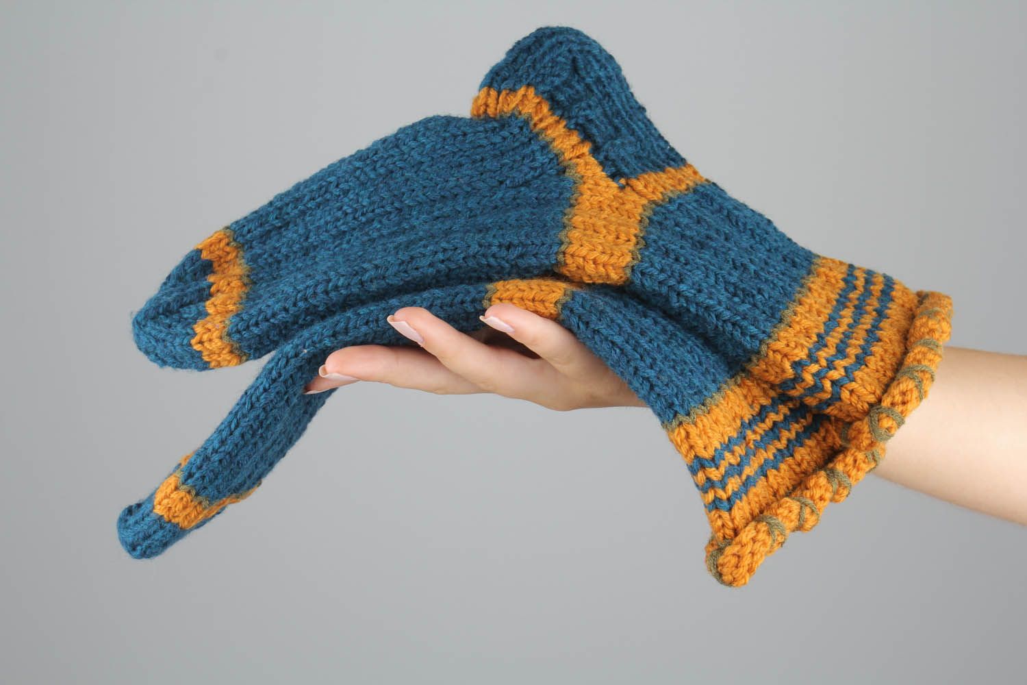 Chaussettes faites main tricotées en demi-laine photo 5
