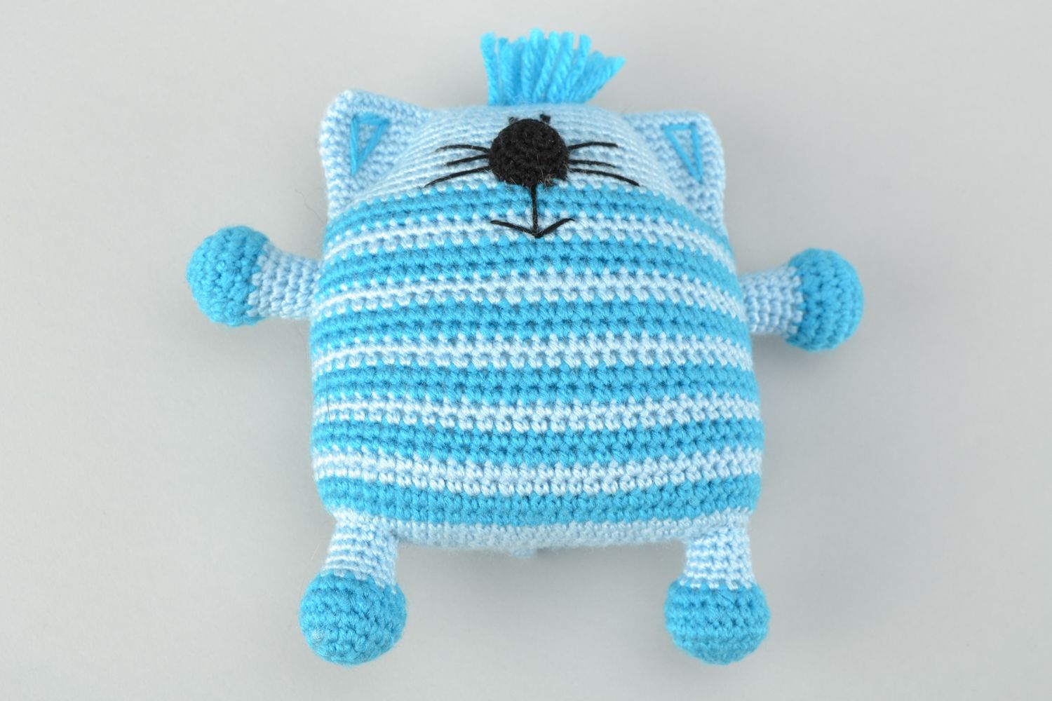Designer crochet toy Striped Cat photo 2