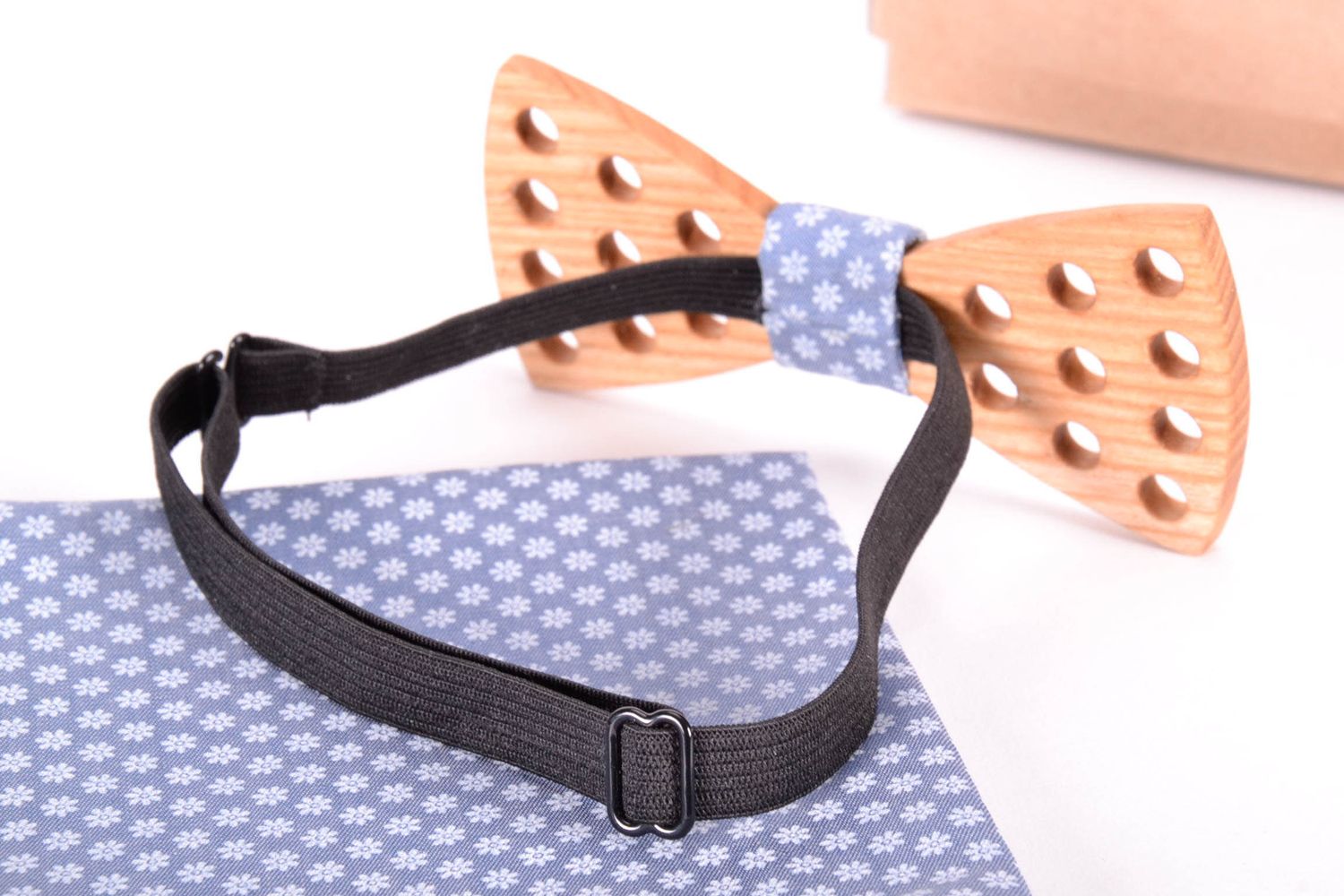 Accessory set tie bow and handkerchief photo 4
