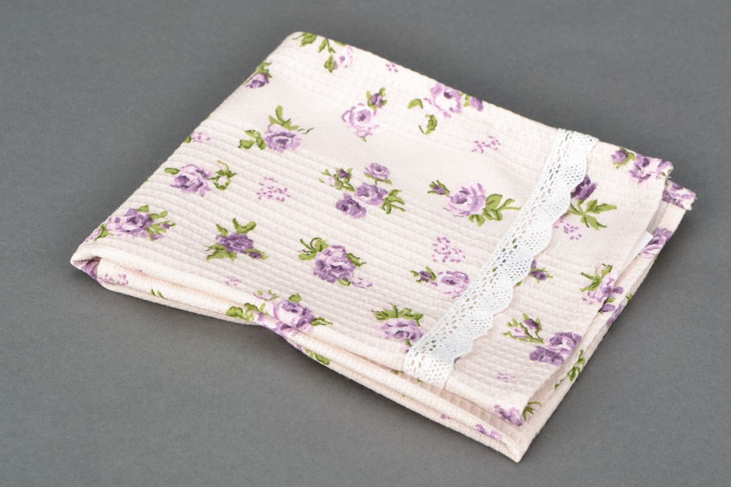 Cotton and polyamide kitchen towel with lilac roses photo 3