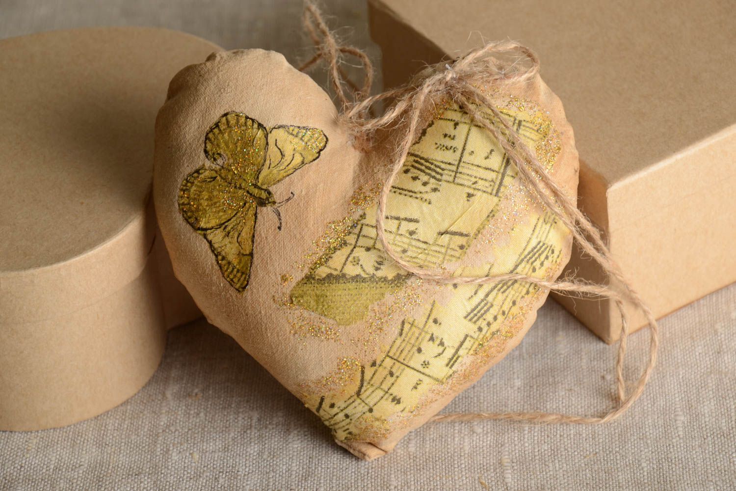 Handmade Herz aus Stoff Deko zum Aufhängen Haus Dekoration in Decoupage  foto 1