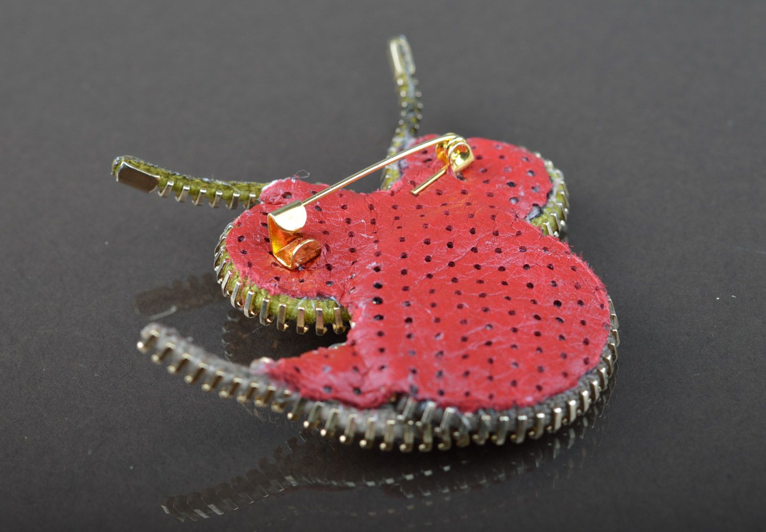 Handmade pink knitted brooch with metal zippers Owl photo 5